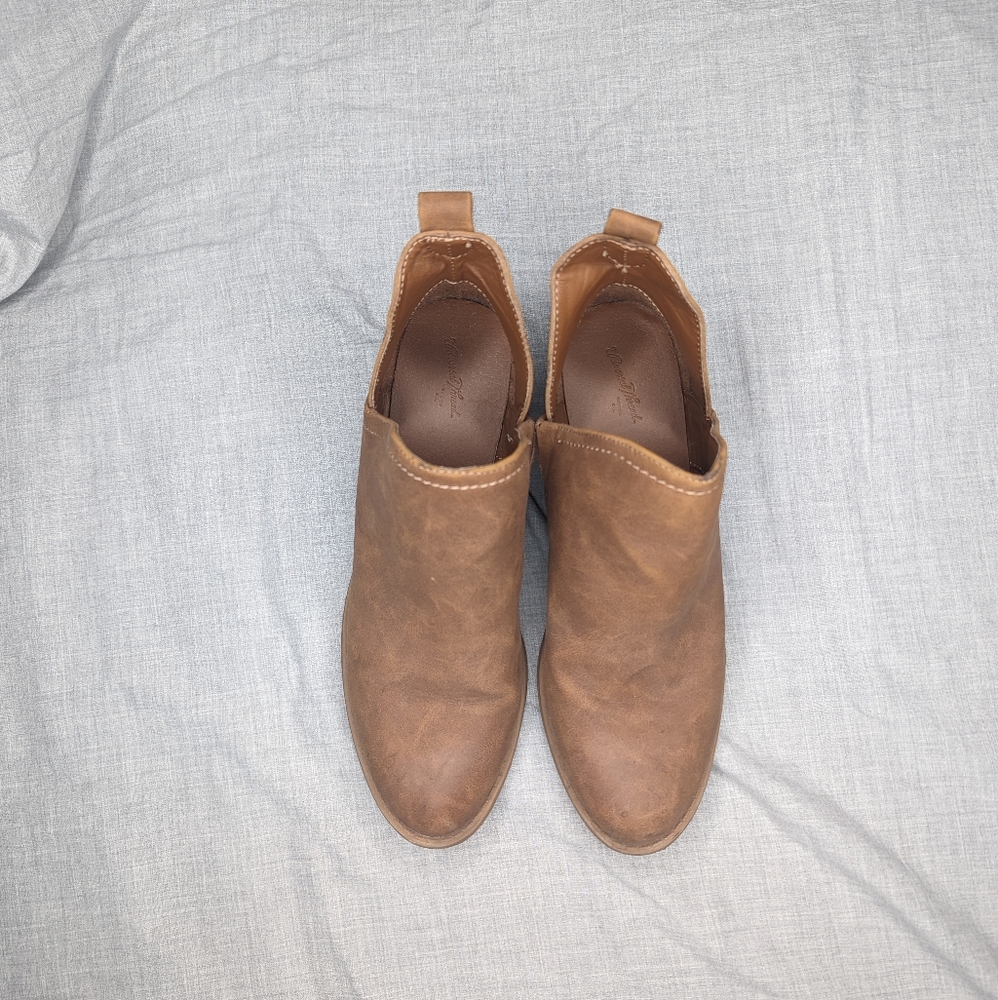Universal Thread slip-on ankle boots